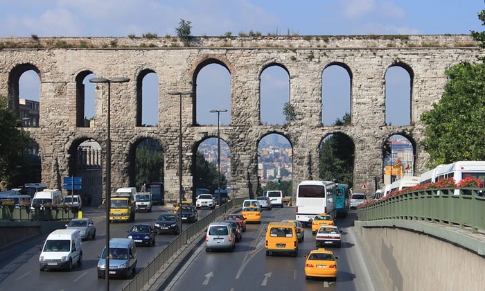 Акведук Валента в Стамбуле