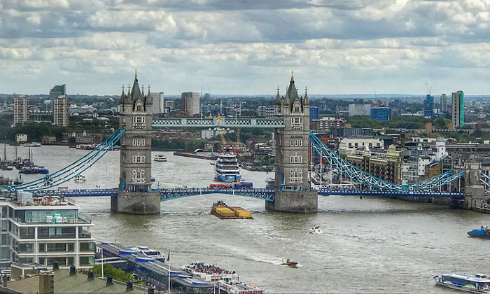 Панорама Тауэрского моста в Лондоне
