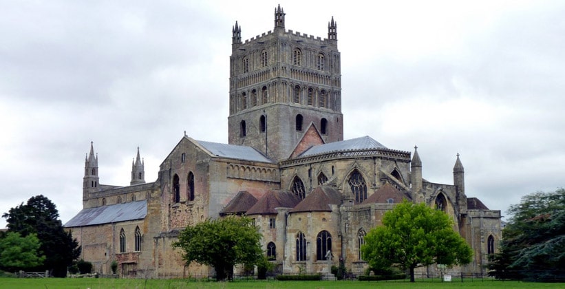 Монастырь Тьюксбери в Англии
