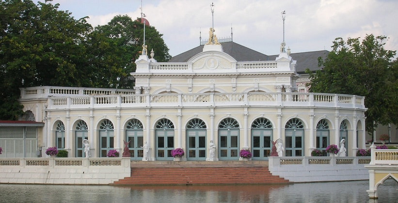 Королевский дворец Банг Па-Ин в Таиланде