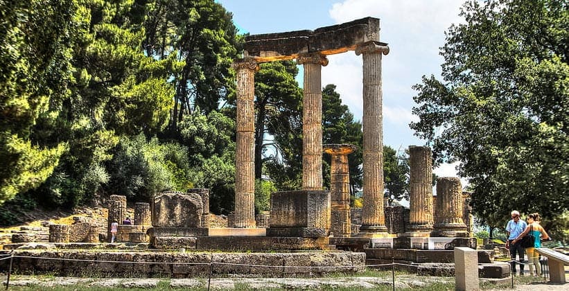 Останки храма Геры в Олимпии
