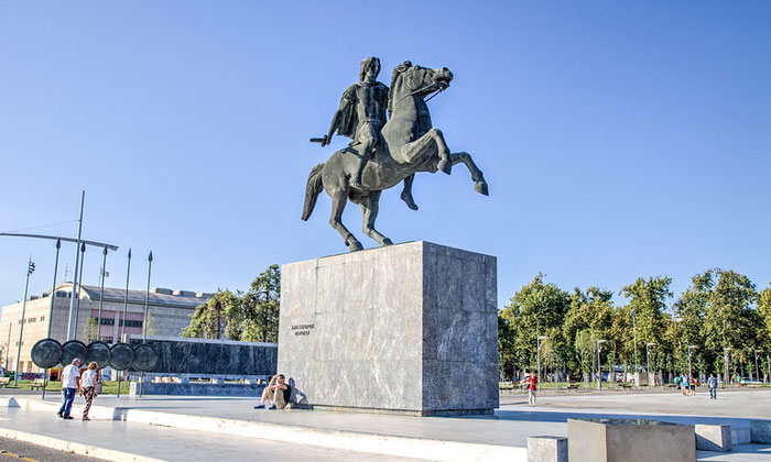 Памятник Александру Македонскому в Салониках