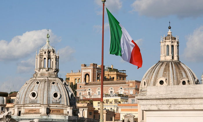 Флаг Италии (Рим)