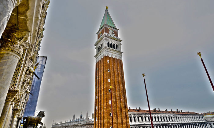 Колокольная башня (кампанила) базилики Святого Марка в Венеции