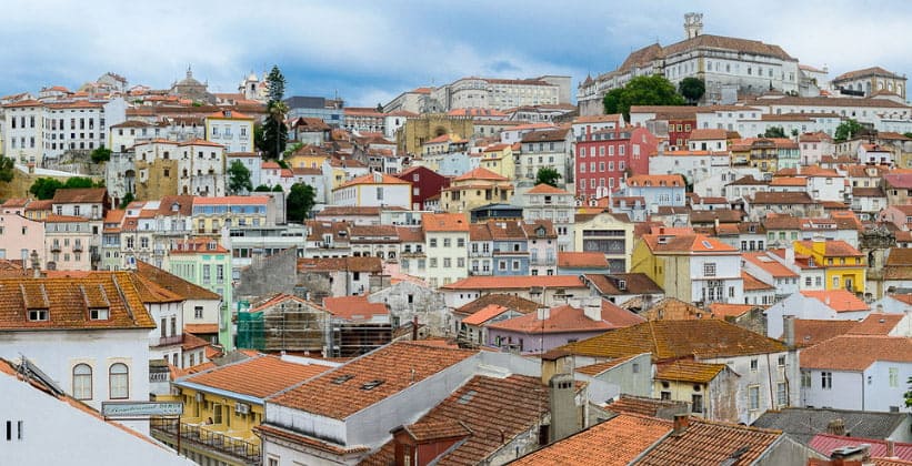 Город Коимбра в Португалии