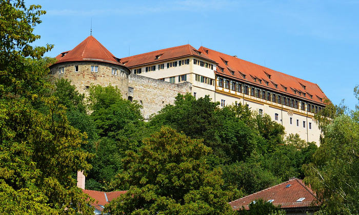 Замок Хоэнтюбинген в Тюбингене