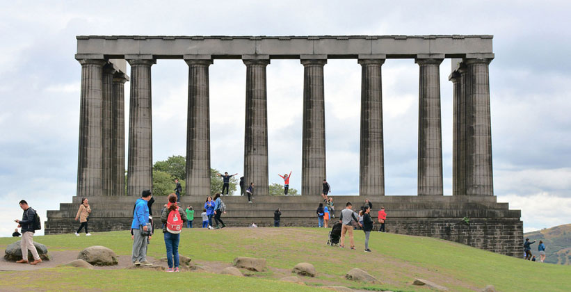 Национальный памятник Шотландии в Эдинбурге