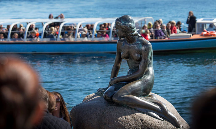 Статуя «Русалочка» в Копенгагене