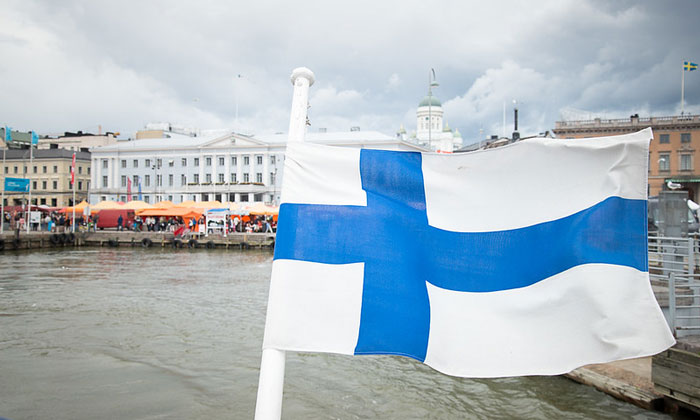 Флаг Финляндии (Хельсинки)