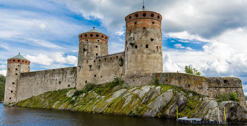 Крепость Олавинлинна в Финляндии