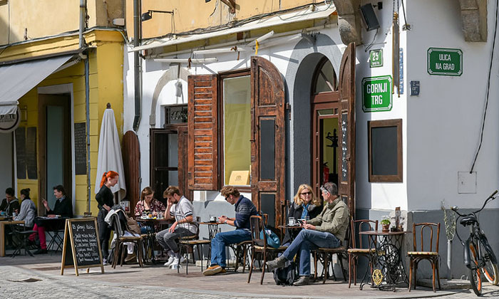 Уличный ресторан (Любляна)