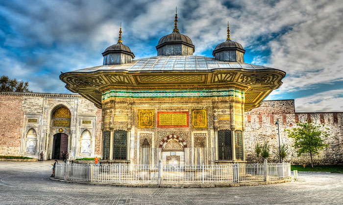 Фонтан Ахмеда III в Стамбуле