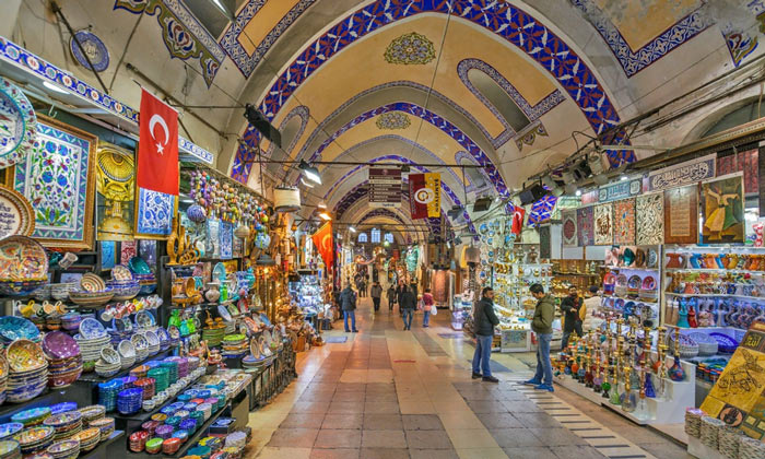 Одна из галерей Гранд-базара в Стамбуле