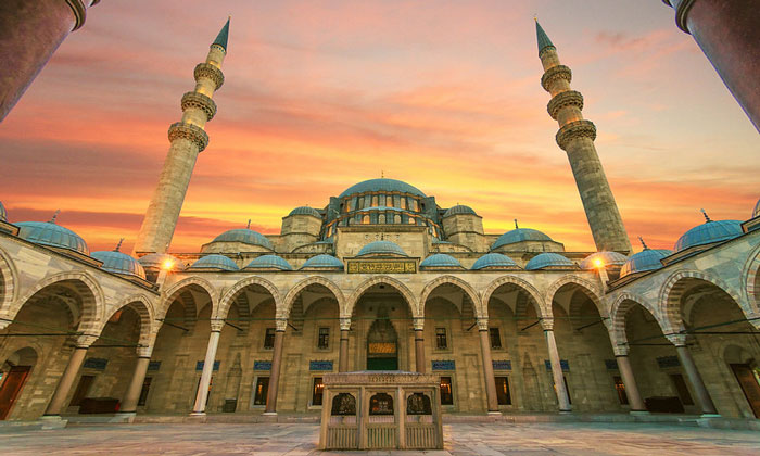Северный фасад мечети Сулеймание в Стамбуле