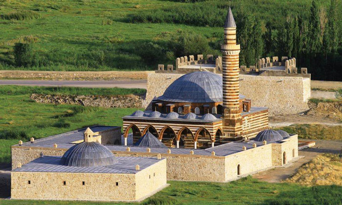 Мечеть Хюсрев-паша в Ване