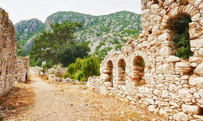 Руины городской стены в Трое II