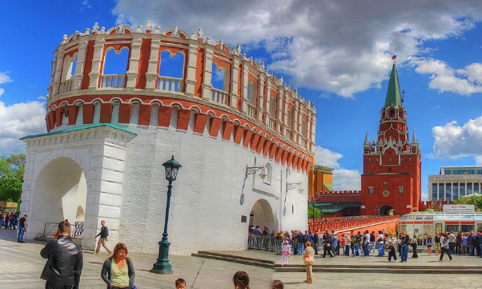 Кутафья башня московского Кремля