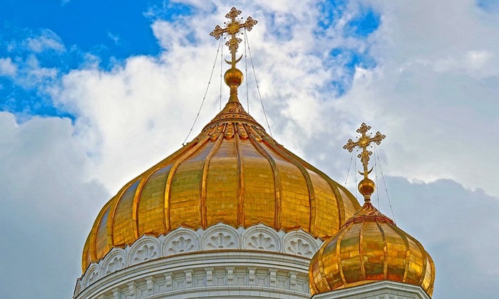 Купола храма Христа Спасителя в Москве