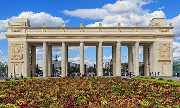 Главный вход в парк Горького