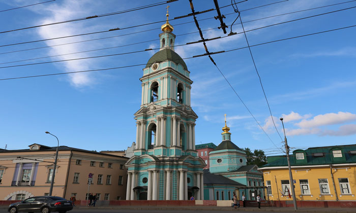 Церковь Троицы в Серебряниках Москвы