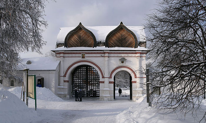 Спасские ворота Коломенского в Москве