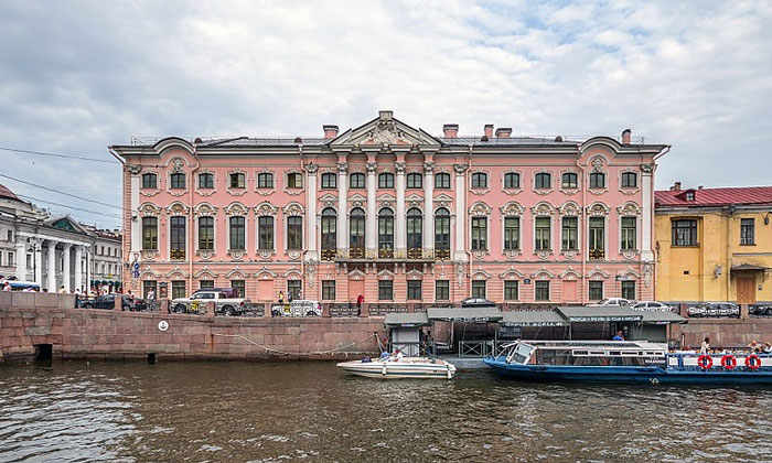 Строгановский дворец в Санкт-Петербурге