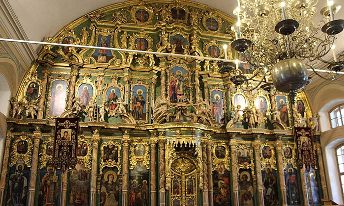 Иконостас Сампсониевского собора в Санкт-Петербурге