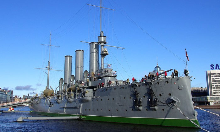 Крейсер «Аврора» в Санкт-Петербурге