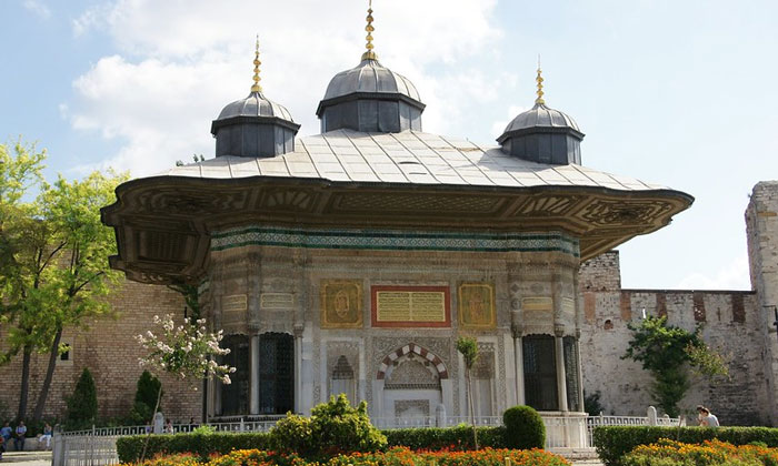 Фонтан Ахмеда III в Стамбуле