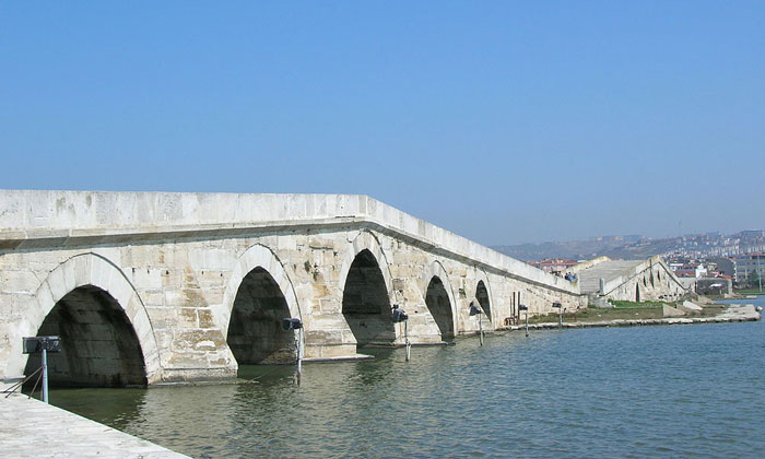 Мост Бююкчекмедже в Турции