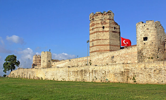 Стены Константинополя в Стамбуле