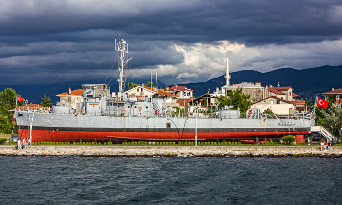 Корабль-музей «Yarhisar» (Гёльджюк) в Турции
