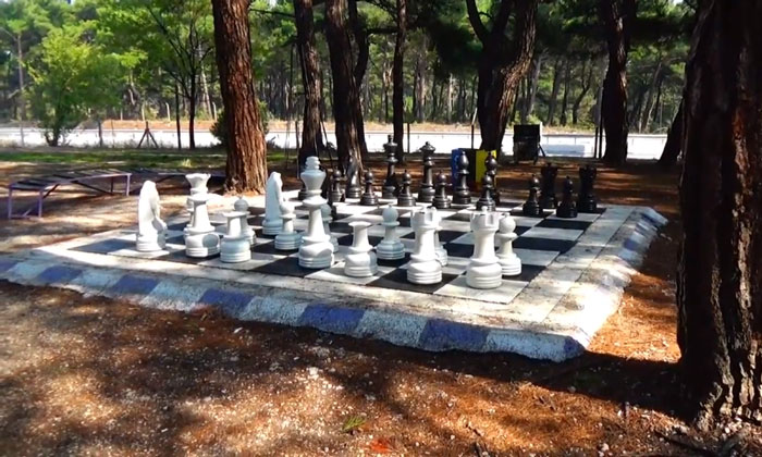Шахматы Айваджика в Турции