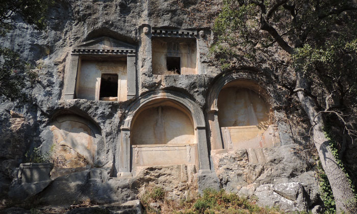 Скальные гробницы Термессоса