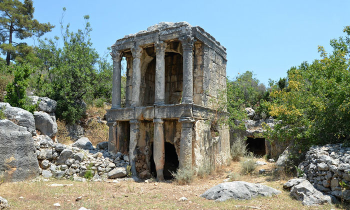 Верхняя гробница (Демирджили)