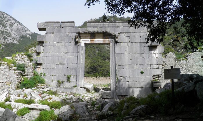 Храм Марка Аврелия (Олимпос)